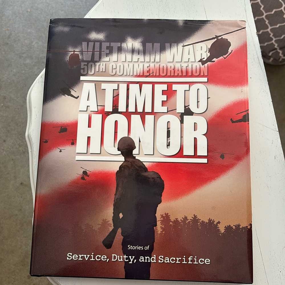Vietnam War 50th commemoration. A time to Honor book